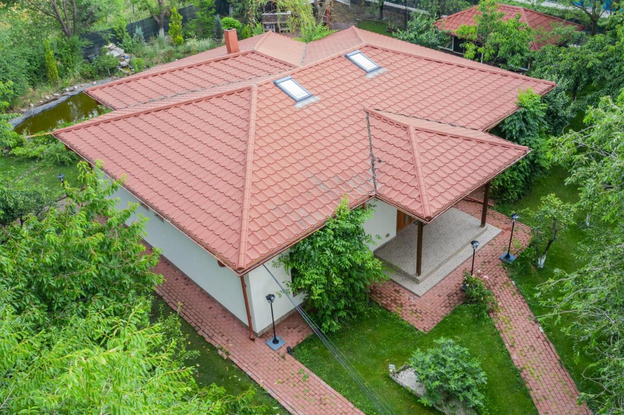 Casa Arcadia 1 Piscina,Jacuzzi, Sauna Buzău Exterior foto