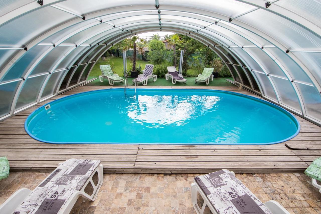 Casa Arcadia 1 Piscina,Jacuzzi, Sauna Buzău Exterior foto